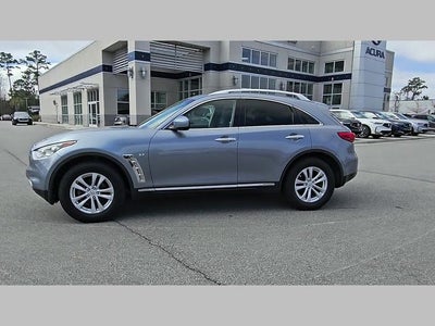 2017 INFINITI QX70 Base