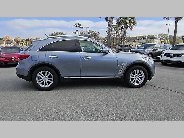2017 INFINITI QX70 Base