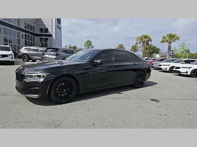 2022 BMW 7 Series 740i
