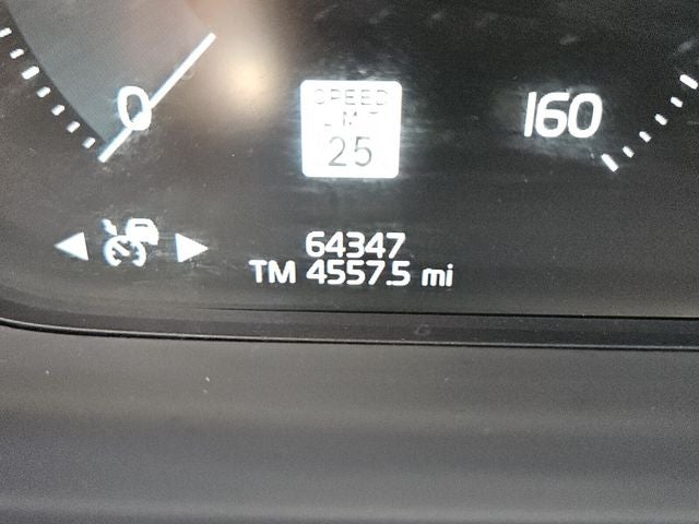 2022 Volvo XC90 T5 Momentum