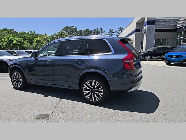 2022 Volvo XC90 T5 Momentum