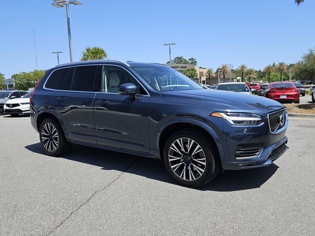 2022 Volvo XC90 T5 Momentum