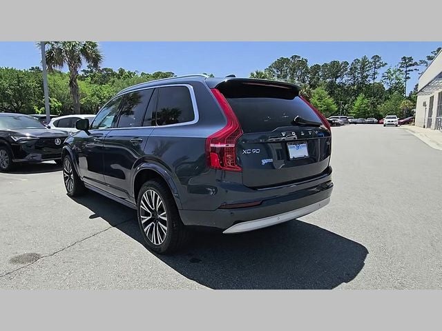 2022 Volvo XC90 T5 Momentum