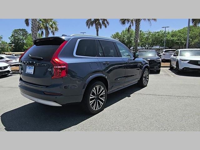 2022 Volvo XC90 T5 Momentum