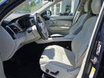 2022 Volvo XC90 T5 Momentum