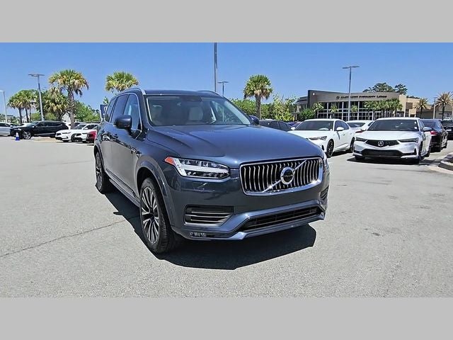 2022 Volvo XC90 T5 Momentum