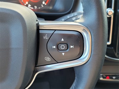 2021 Volvo XC40 Momentum