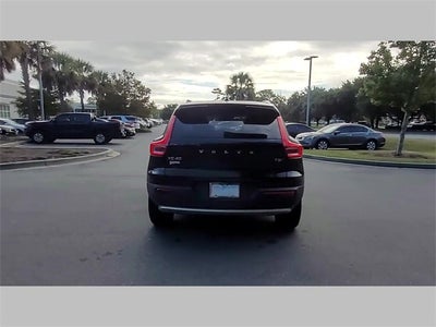 2021 Volvo XC40 Momentum