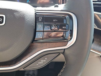 2024 Jeep Grand Wagoneer Base