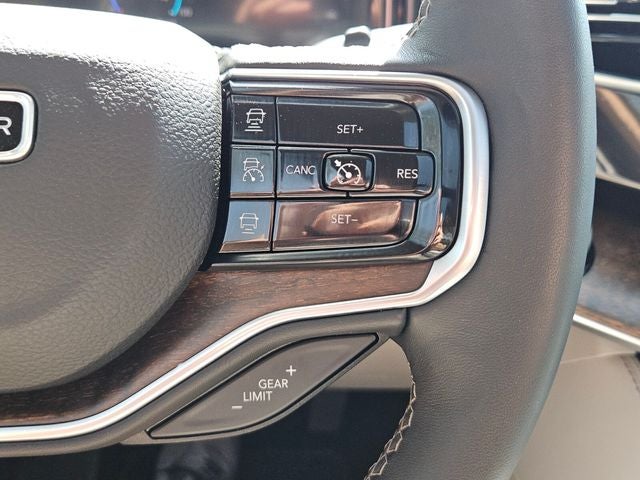 2024 Jeep Grand Wagoneer Base