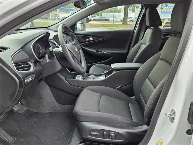 2024 Chevrolet Malibu LS 1FL