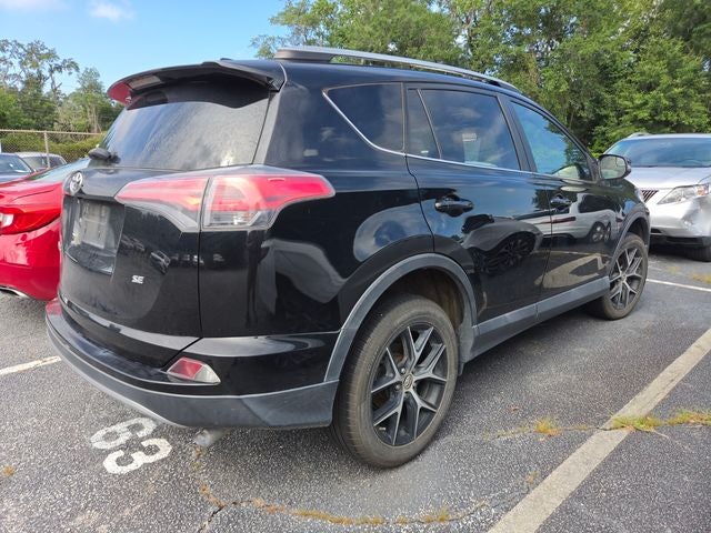 2017 Toyota RAV4 SE