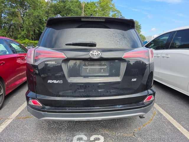 2017 Toyota RAV4 SE
