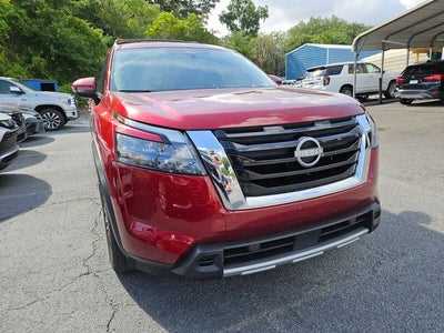2025 Nissan Pathfinder Platinum