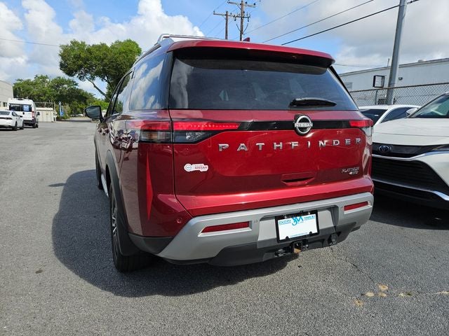 2025 Nissan Pathfinder Platinum