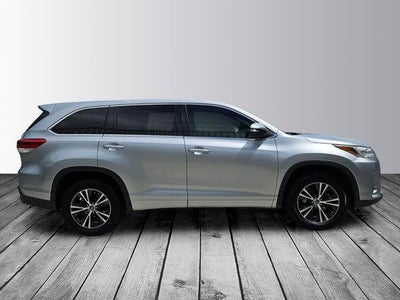 2017 Toyota Highlander LE