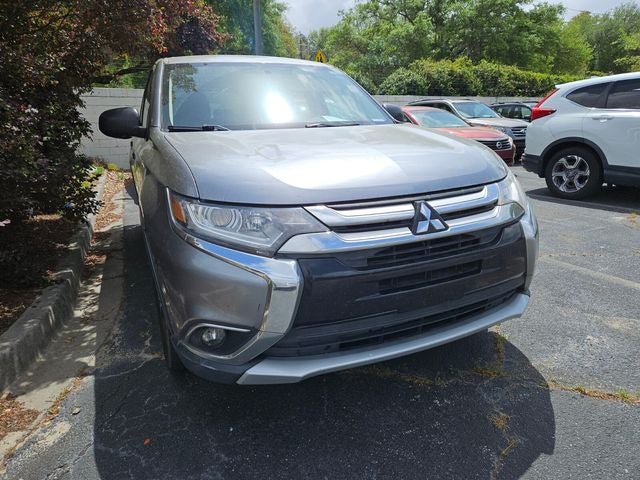 2017 Mitsubishi Outlander ES