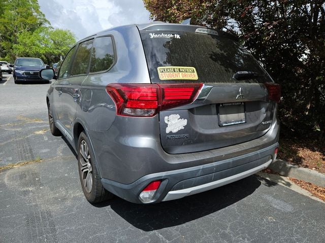 2017 Mitsubishi Outlander ES